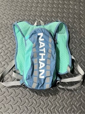 Nathan Fireball 7L Hydration Vest (One Size)